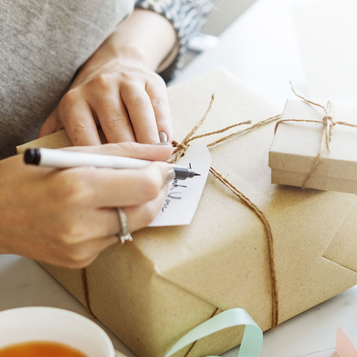 How to use creative leave-behind ideas to get ahead in business - 4imprint